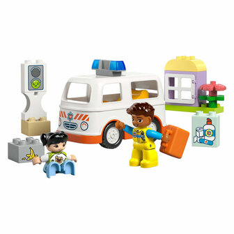 LEGO DUPLO Town 10447 Ambulance met Chauffeur