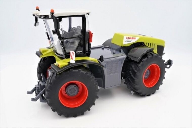 Tractor Claas Xerion 500