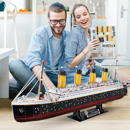 vier keer rouw fiets 3d Puzzel Titanic LED - Speelgoed de Betuwe