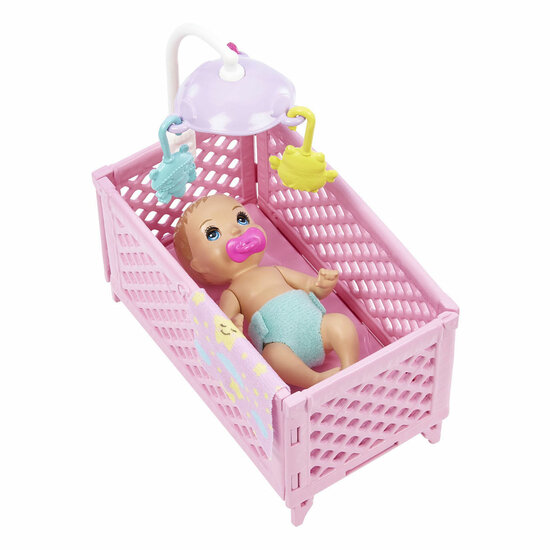 Barbie Skipper Babysitters met Baby