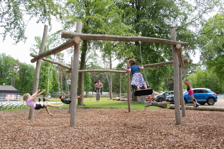 Robinia zeskantschommel voor openbaar gebruik 700cm rond