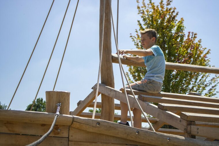 Robinia Turfschip voor openbaar gebruik 800cm x 500cm