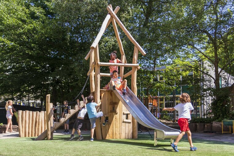 Robinia torteltoren voor openbaar gebruik 560cm x 350cm