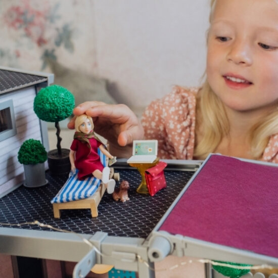 Lundby Set - Speelfiguur Vrouw Met Laptop