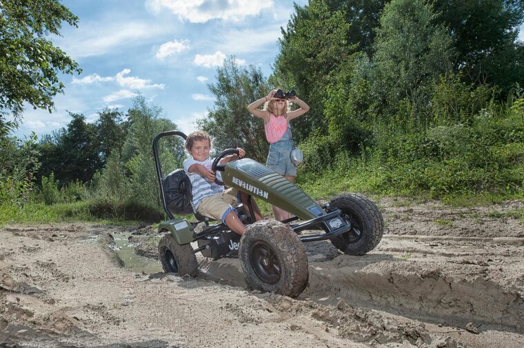 Skelter Jeep&reg; Revolution Pedal Go-Kart BFR XL groen