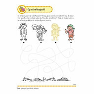 Oefenboek met Stickers - Eerste Schrijfspelletjes (5-6 jaar)