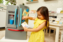 Little Tikes First Fridge