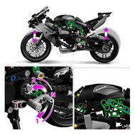 LEGO Technic 42170 Kawasaki Ninja H2R motor