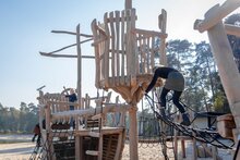 Robinia Speelschip de Zeeschuimer voor openbaar gebruik 1600cm x 800cm