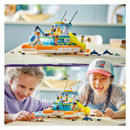 LEGO Friends 41734 Reddingsboot op Zee