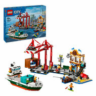 LEGO City 60422 Haven met Vrachtschip