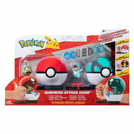 Pok&eacute;mon Surprise Attack Game Speelset - Axew Poke Ball Vs Totodile Net Ball