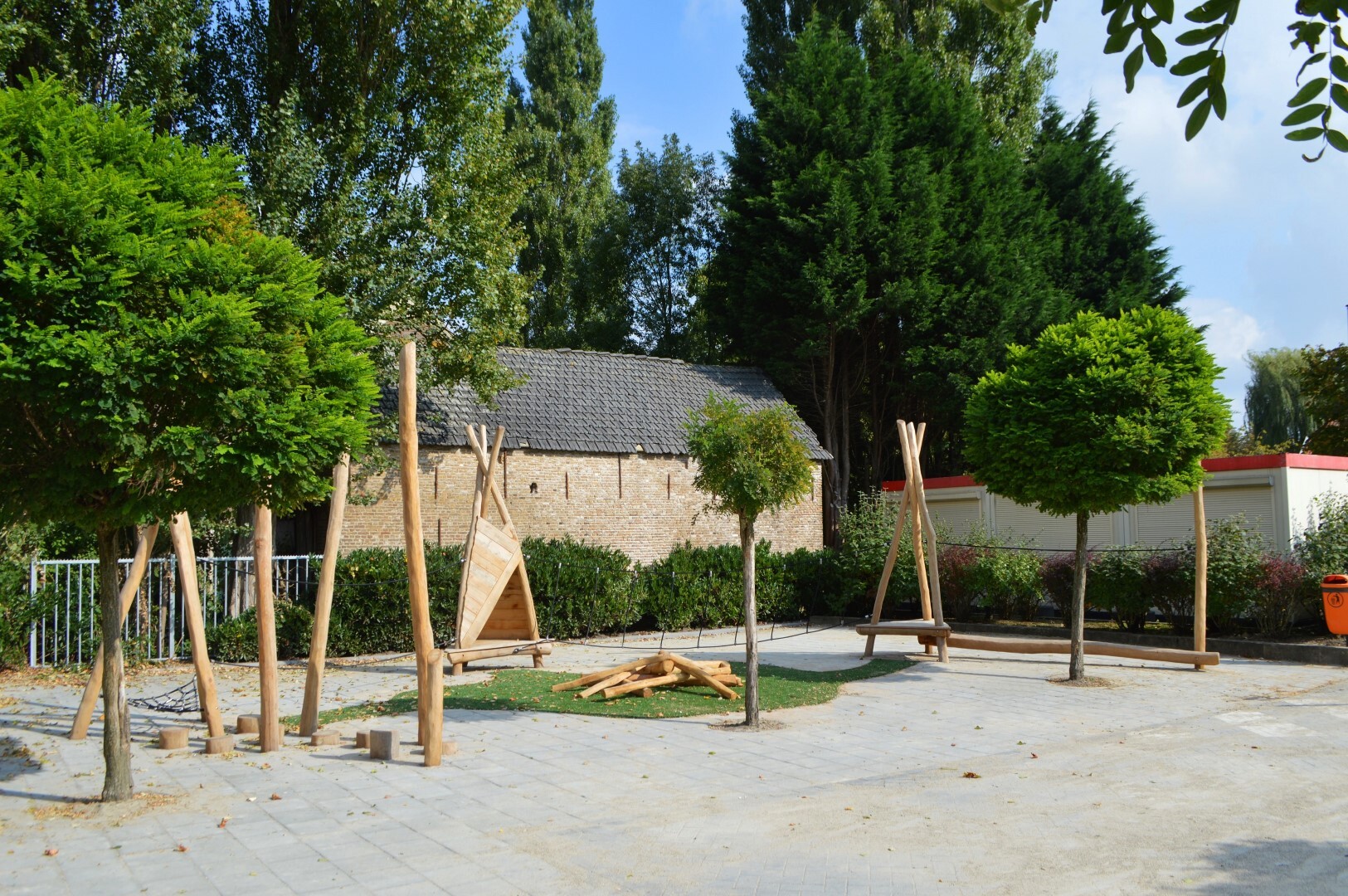 Robinia Balanceerstructuur voor openbaar gebruik 1150cm x 550cm