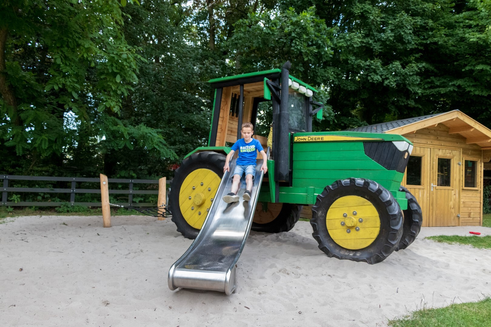 Robinia Speeltractor voor openbaar gebruik 500cm x 500cm