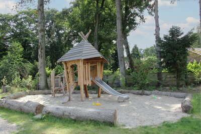 Robinia Hummelhonk voor openbaar gebruik 700cm x 200cm