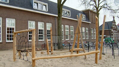 Robinia Balanceerstructuur voor openbaar gebruik 730cm x 600cm