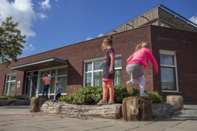 Eiken plantenbak voor openbaar gebruik